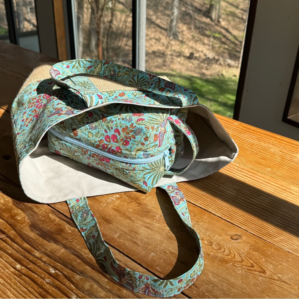 Handmade Floral Turquoise Tote Bag with Matching Pouch - Picture 7 of 11